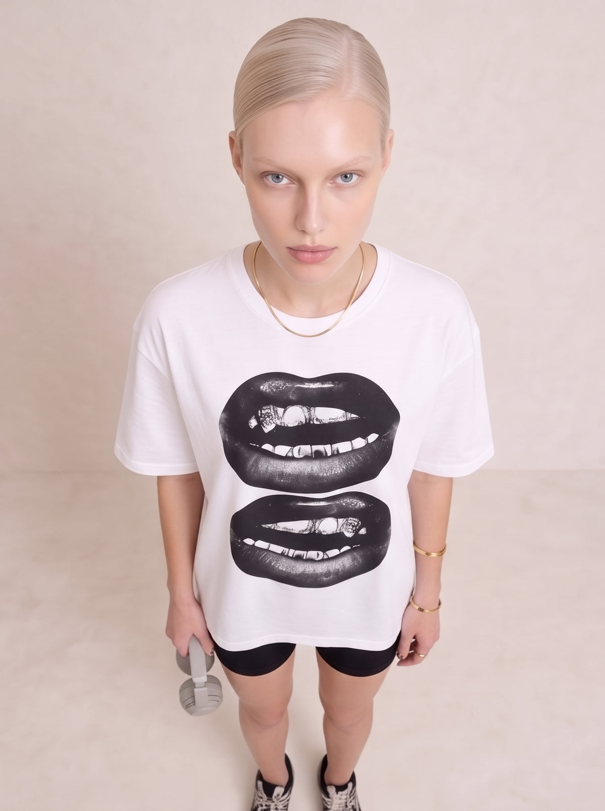 Lips Loose Tee