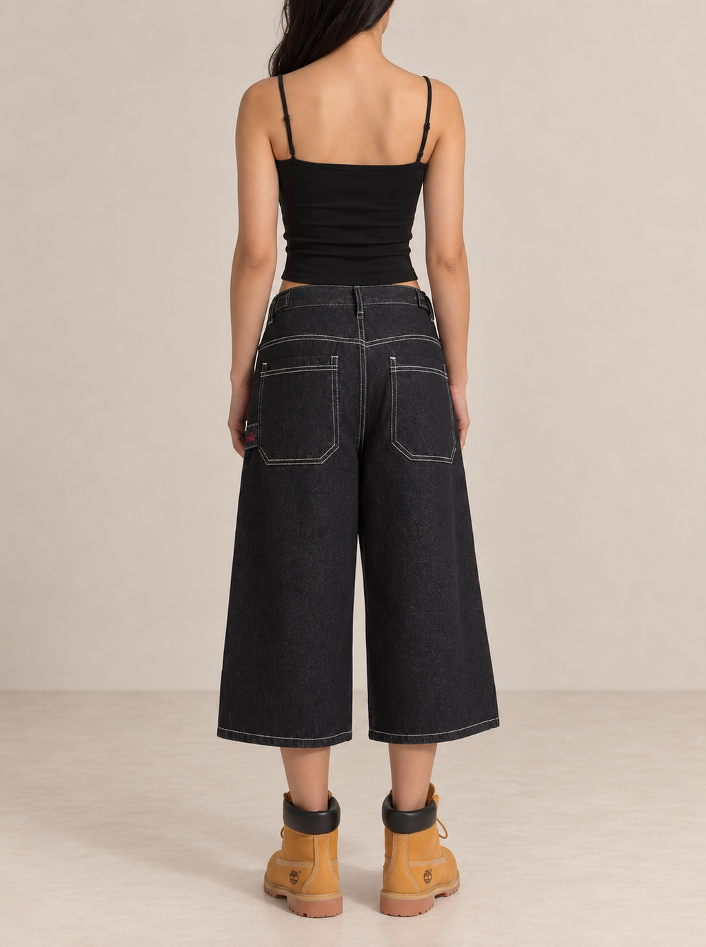 Kurze Jeans mit weitem Bein