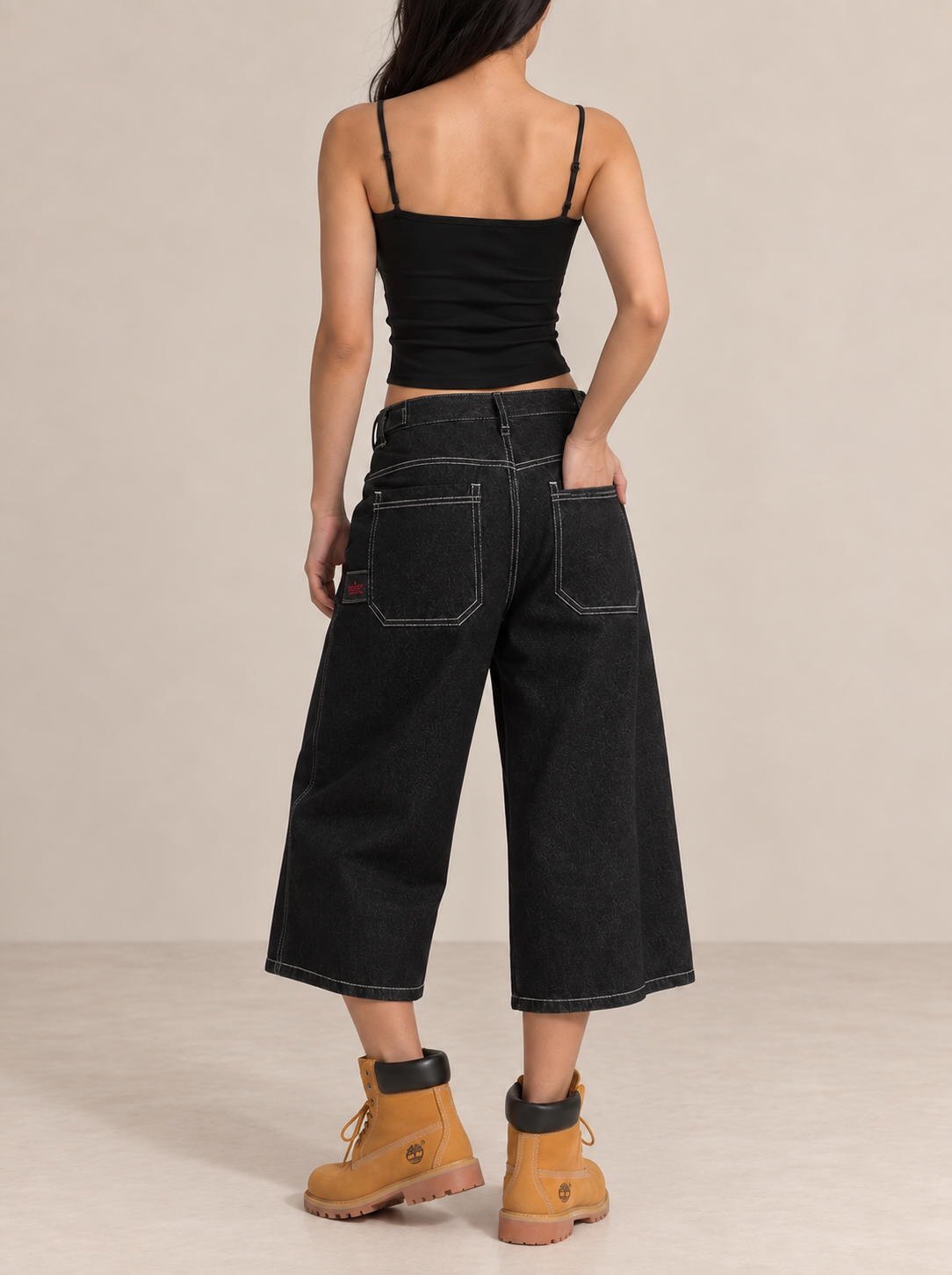 Kurze Jeans mit weitem Bein
